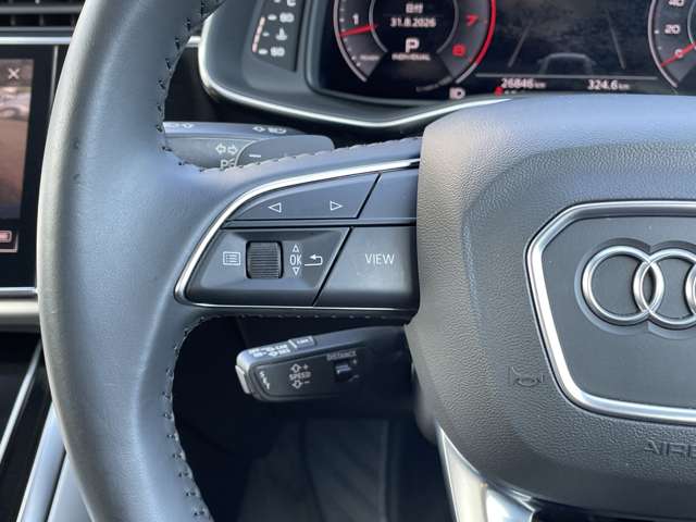 Audi Q8 11