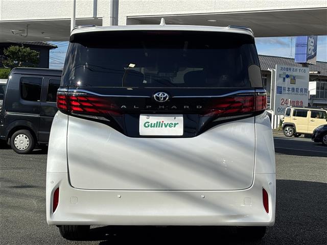 Toyota Alphard 5
