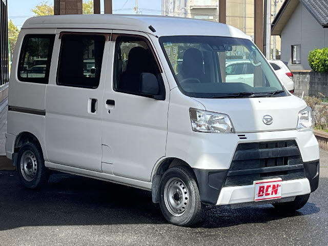 Daihatsu Hijet Cargo 3