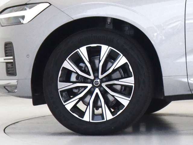Volvo XC60 8