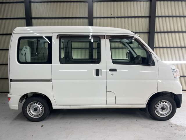 Daihatsu Hijet Cargo 4