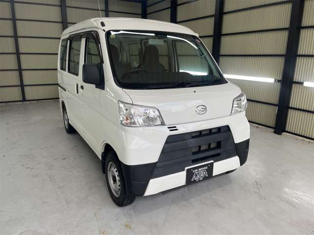 Daihatsu Hijet Cargo 7