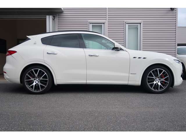 Maserati Levante 11