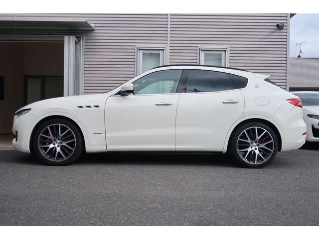 Maserati Levante 12