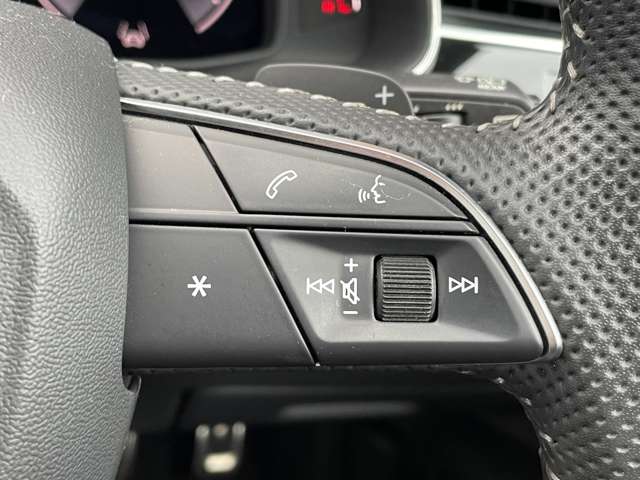 Audi Q8 11