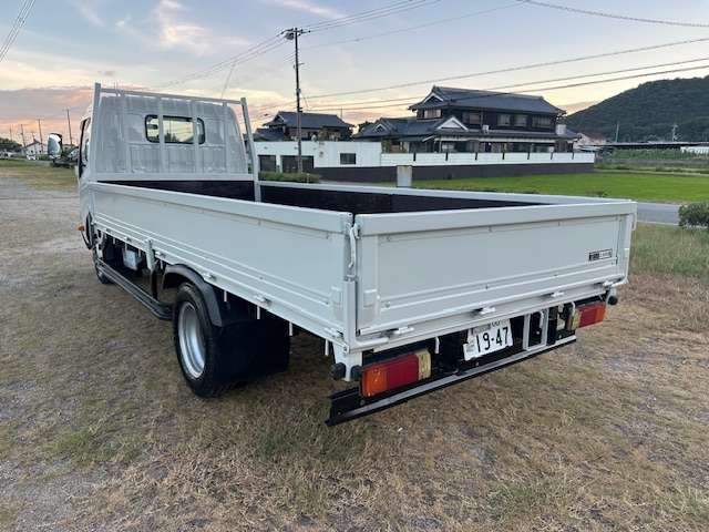 Hino Dutro 7