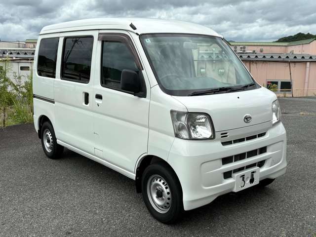 Daihatsu Hijet Cargo 12
