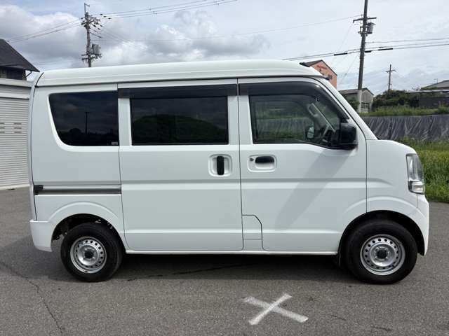 Nissan NV100 Clipper 11