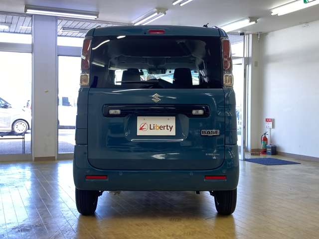 Suzuki Spacia Base 10