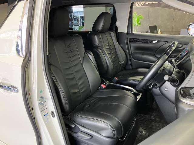 Toyota Vellfire 8