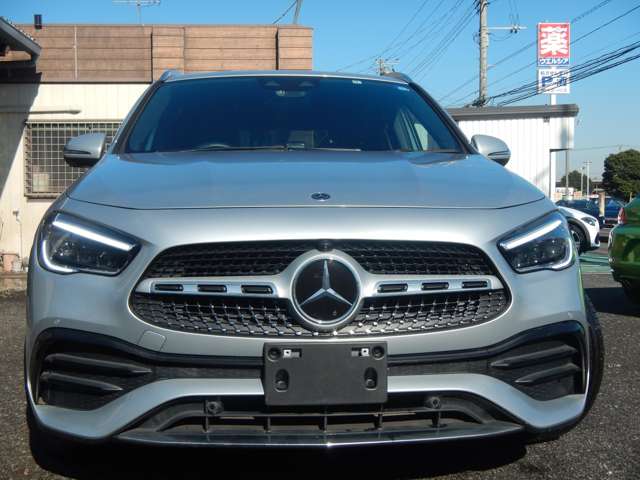 Mercedes-Benz GLA-Class 4