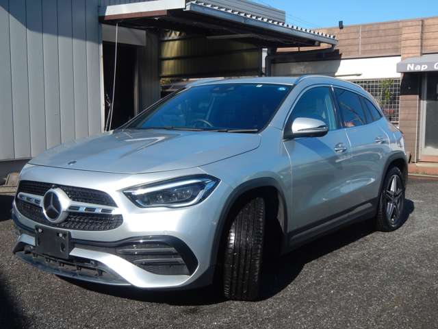 Mercedes-Benz GLA-Class 5