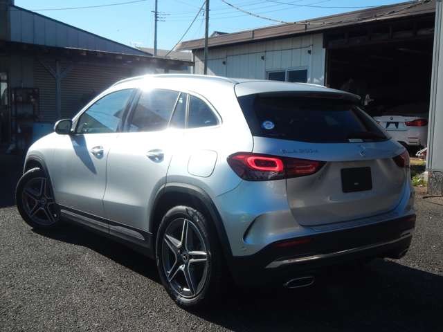 Mercedes-Benz GLA-Class 7