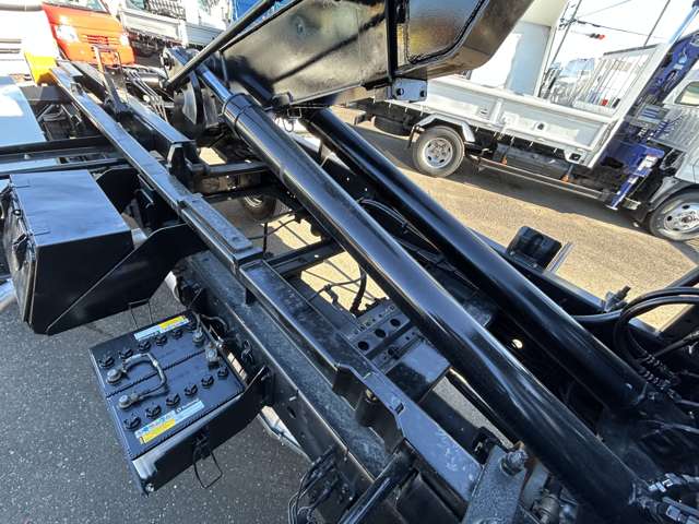 Isuzu Forward 11