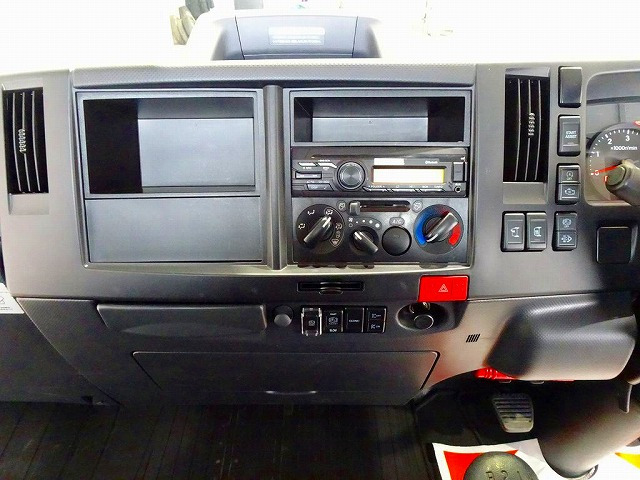 Isuzu Elf 5
