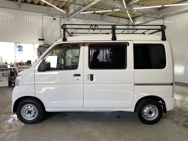 Daihatsu Hijet Cargo 10