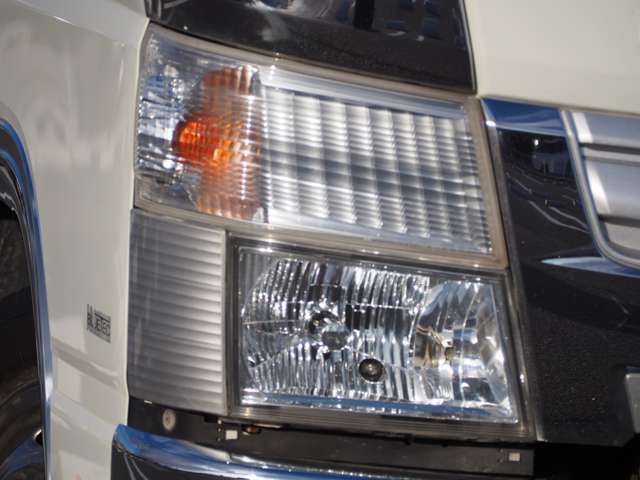 Mitsubishi Fuso Canter 8
