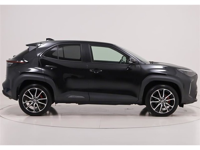 Toyota Yaris Cross 8