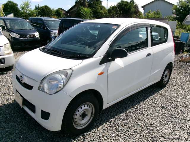 Daihatsu Mira 6