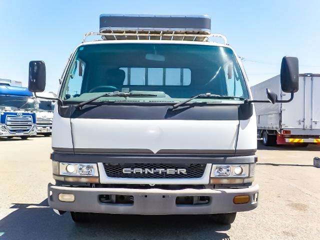 Mitsubishi Fuso Canter 4