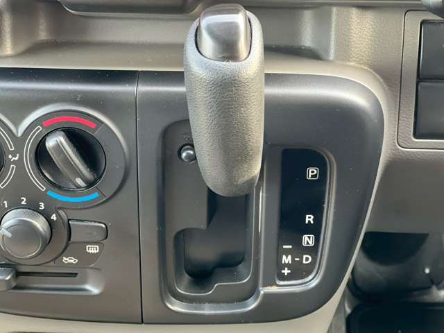Nissan NV100 Clipper 9