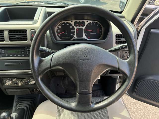 Mitsubishi Pajero Mini 12