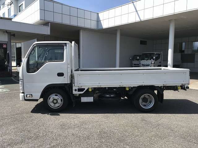 Isuzu Elf 7