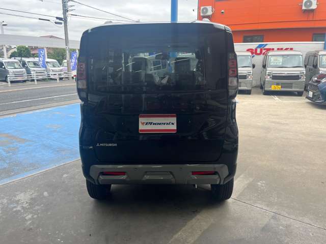 Mitsubishi Delica Mini 6