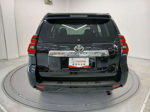 Toyota Land Cruiser Prado 6