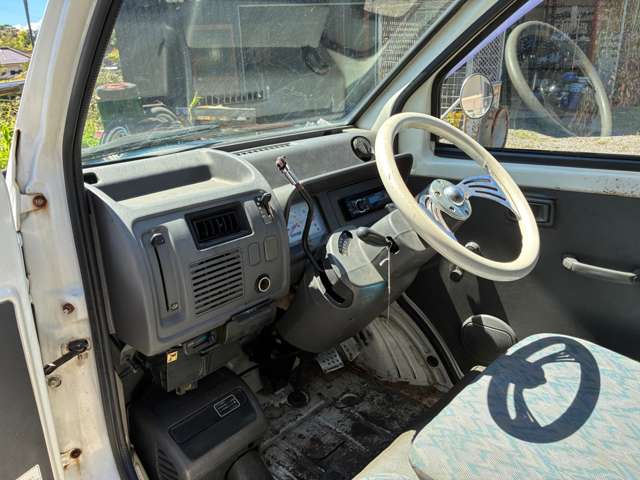 Daihatsu Midget II 8