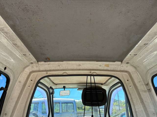 Daihatsu Midget II 10
