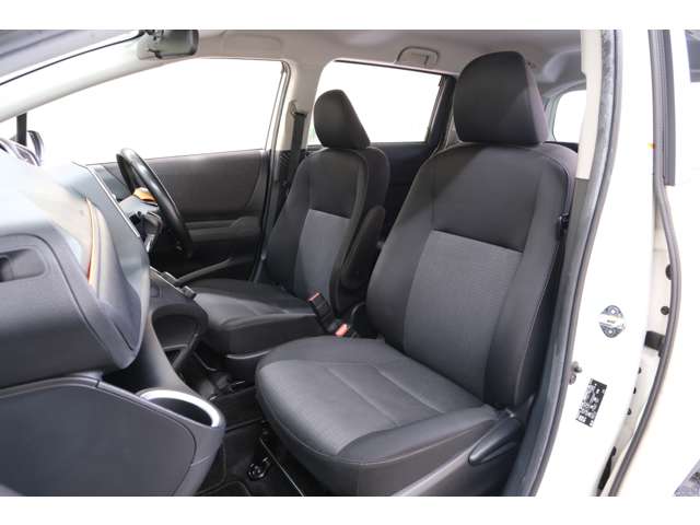 Toyota Sienta 12