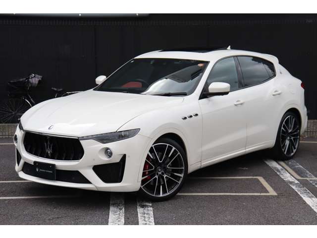 Maserati Levante 5