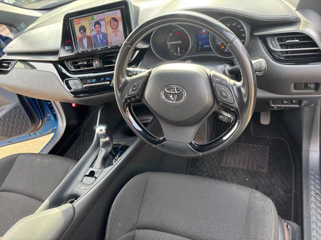 Toyota C-HR 11