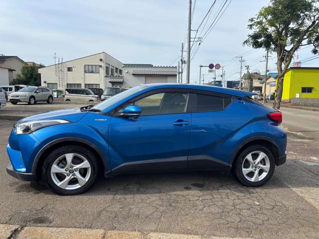 Toyota C-HR 4