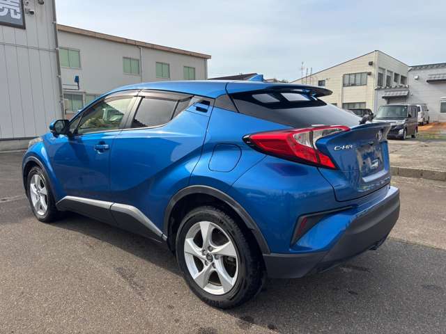 Toyota C-HR 6