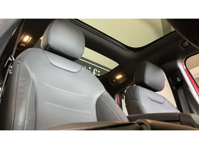 Mercedes-Benz GLA-Class 10