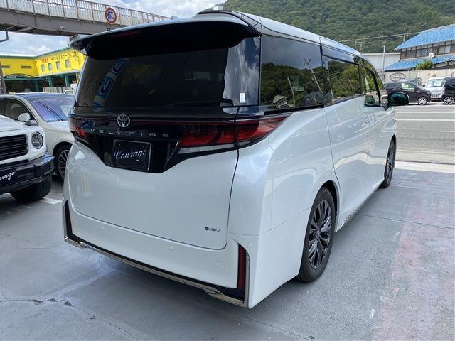 Toyota Vellfire 8