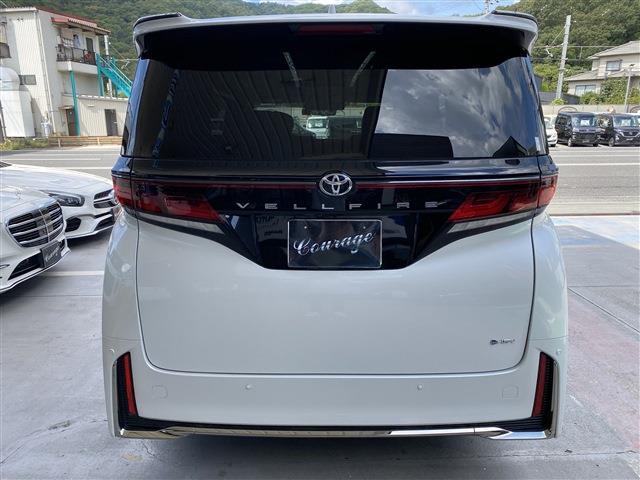 Toyota Vellfire 9