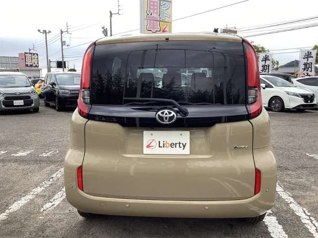Toyota Sienta 12