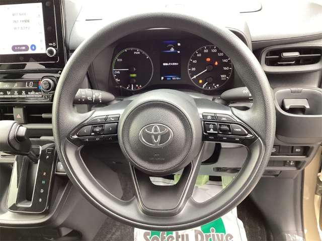 Toyota Sienta 2