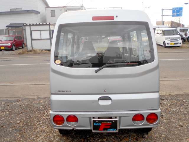 Mitsubishi Minicab Van 11