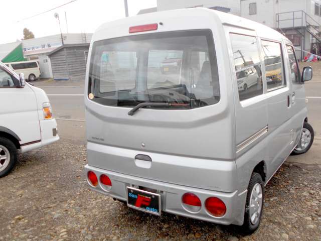 Mitsubishi Minicab Van 12
