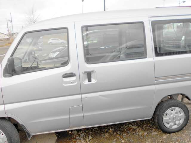 Mitsubishi Minicab Van 5