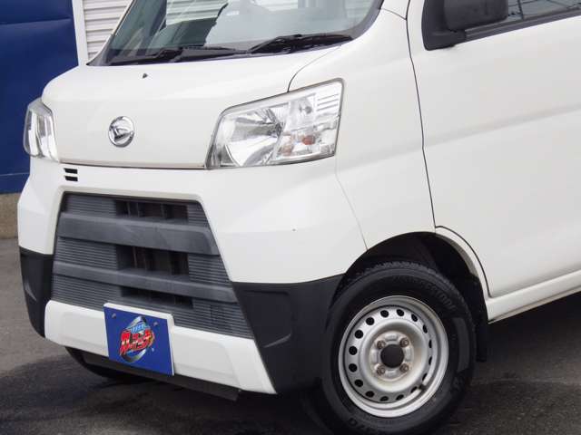 Daihatsu Hijet Cargo 7