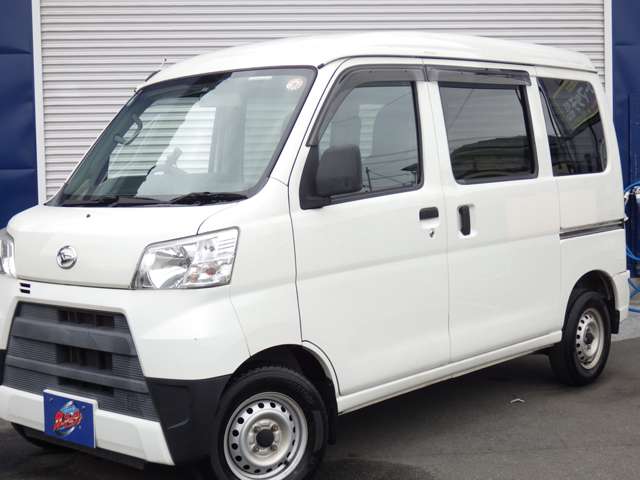 Daihatsu Hijet Cargo 8