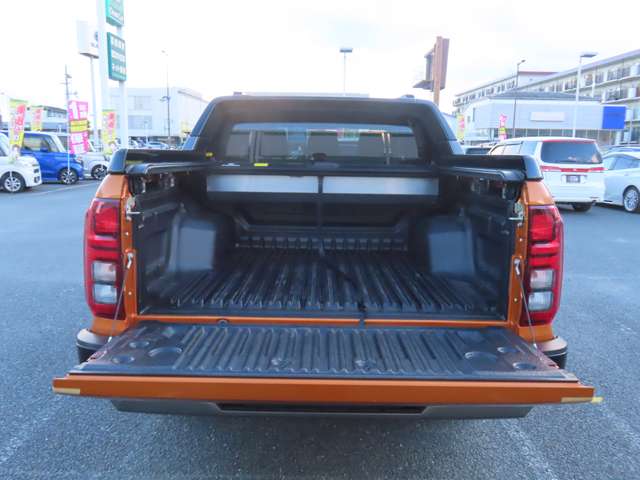 Mitsubishi Triton 12