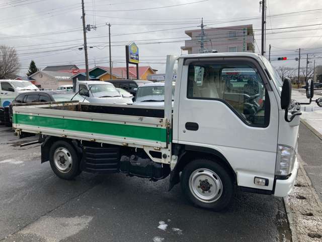 Isuzu Elf 12