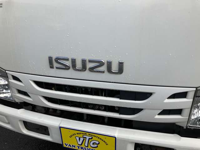 Isuzu Elf 6