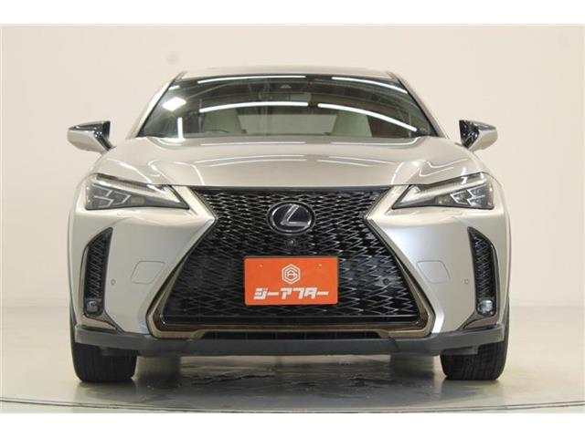 Lexus UX 7